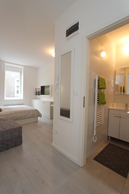 Apartments Simple Teslina Zagreb Buitenkant foto